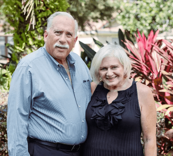 Jared and Julie smiling 23