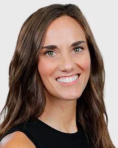 Lainie Fox Ackerman headshot