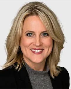 Stephanie Prewitt headshot